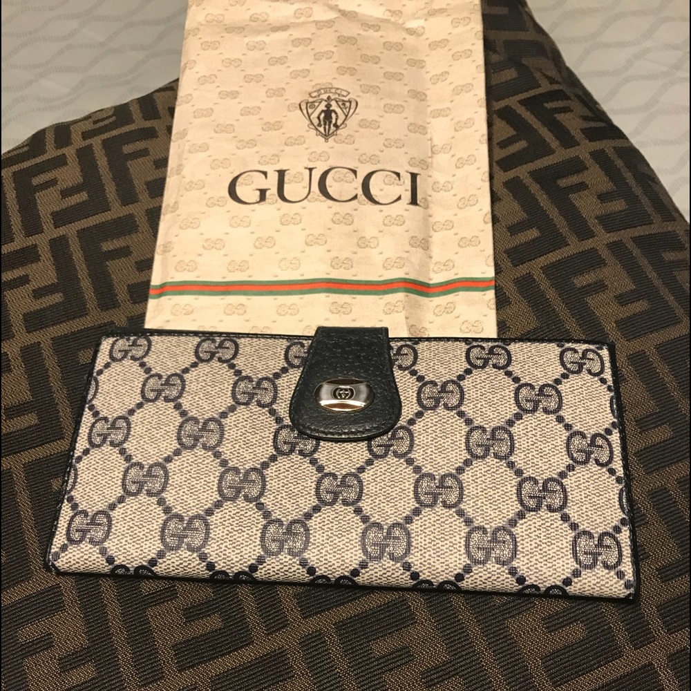 Authentic Vintage Gucci Wallet